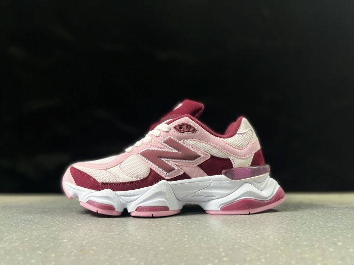 New Balance U9060BVU Pink Sneakers