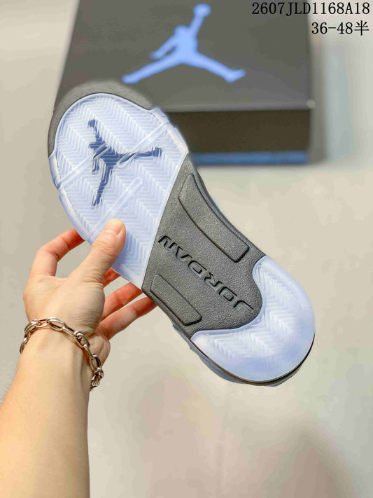 Jordan Air Jordan 5 UNC High-Top Sneakers in Blue