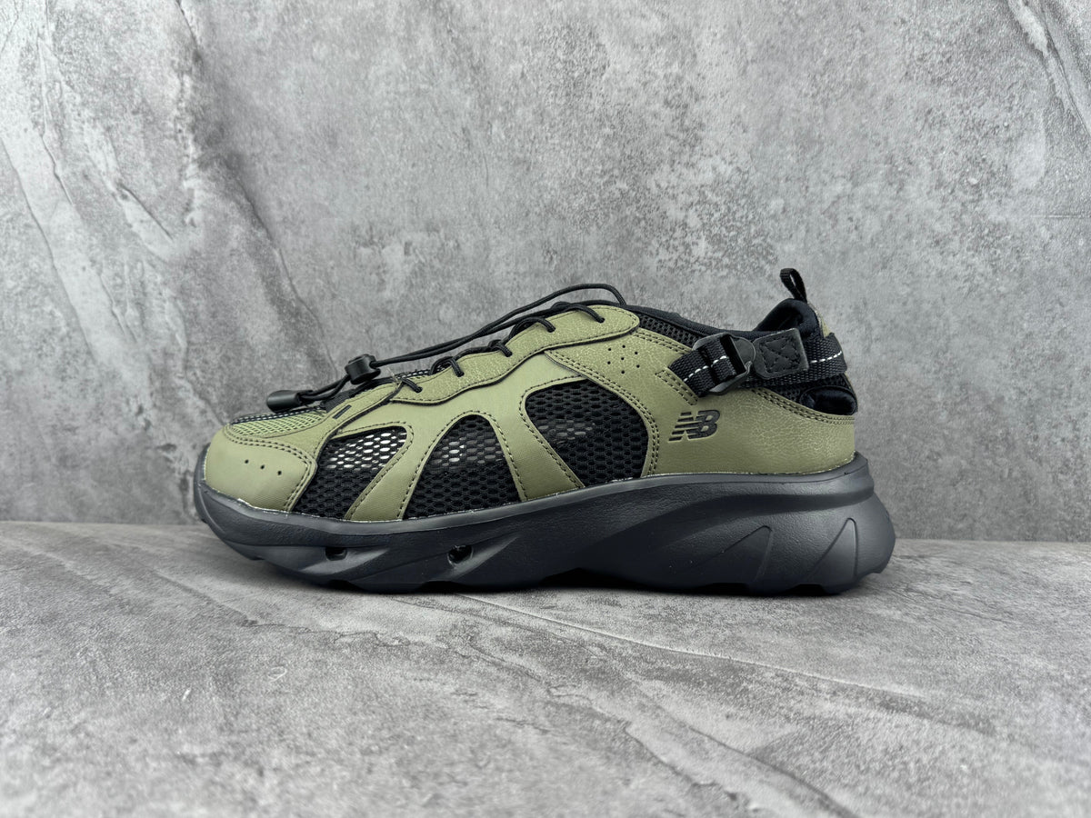 New Balance Green and Black Mesh Sneakers