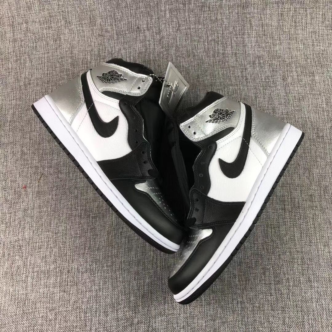 Jordan Air Jordan 1 Silver Toe High-Top Sneakers CD0461-001
