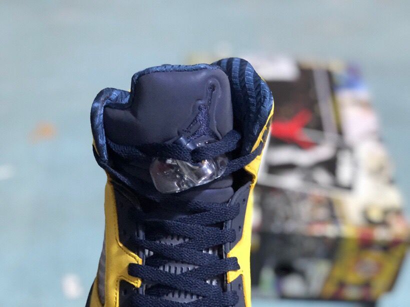 Jordan 5 High-Top Sneakers Yellow Navy Tokyo Style