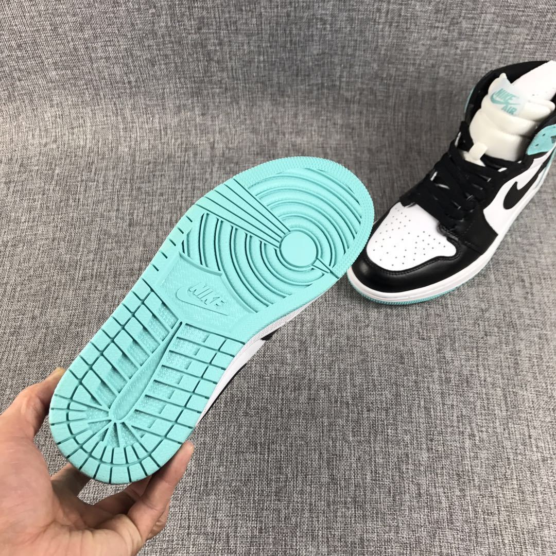 Jordan Air Jordan 1 High Mint Green Black White Sneakers