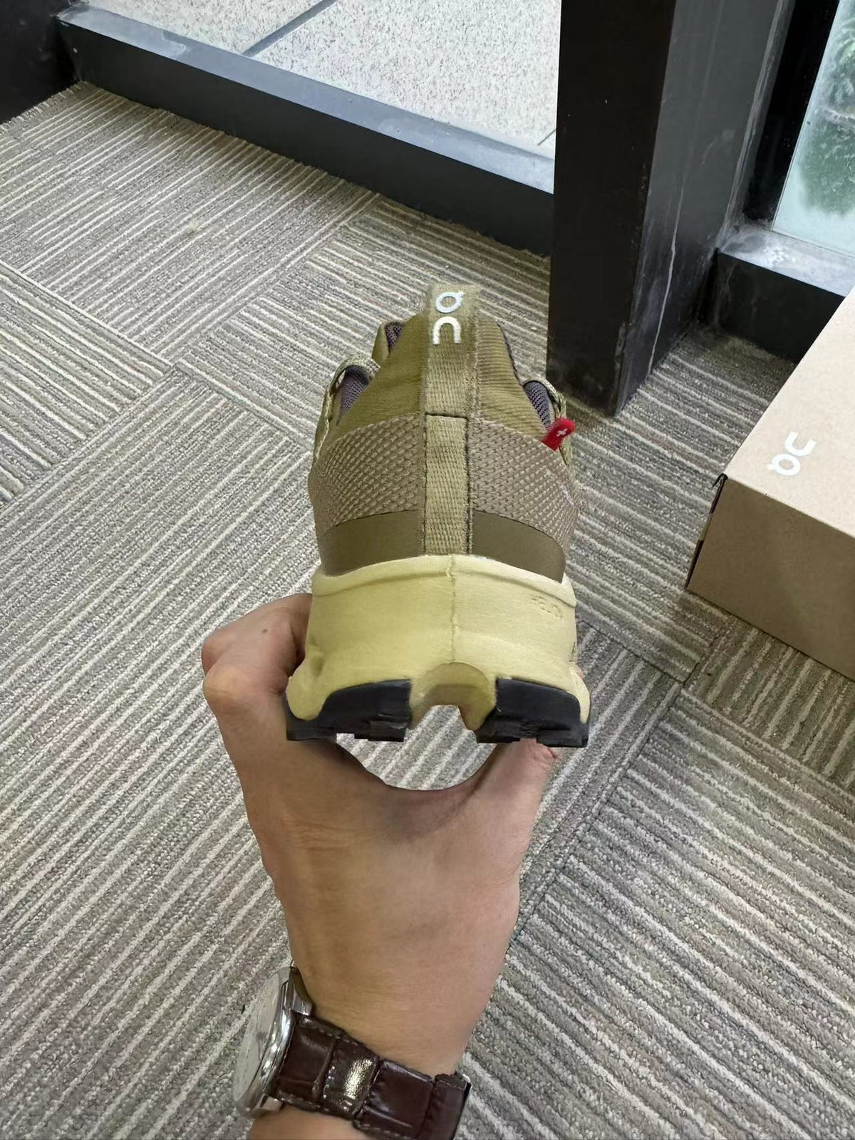 On Cloudhorizon Hiking Sneakers in Olive Green