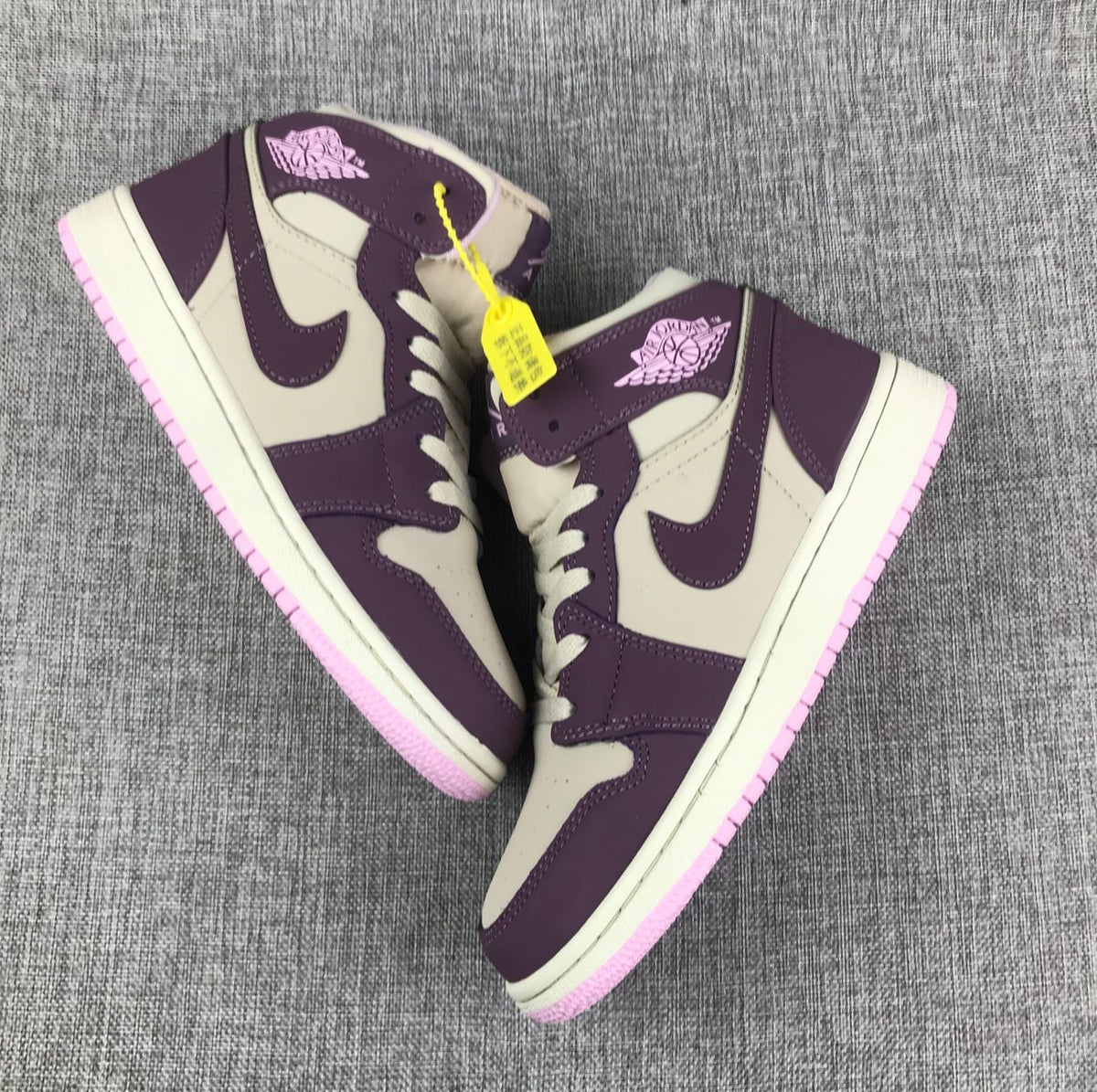 Air Jordan 1 Retro High OG White Purple Sneakers