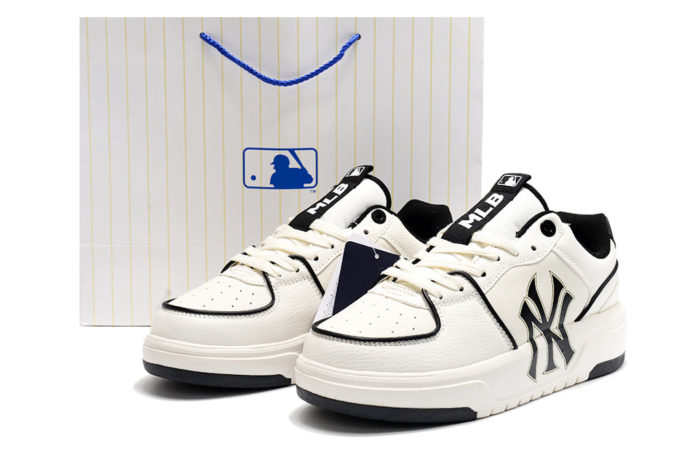 MLB New York Yankees Low-Top Sneakers in White and Black