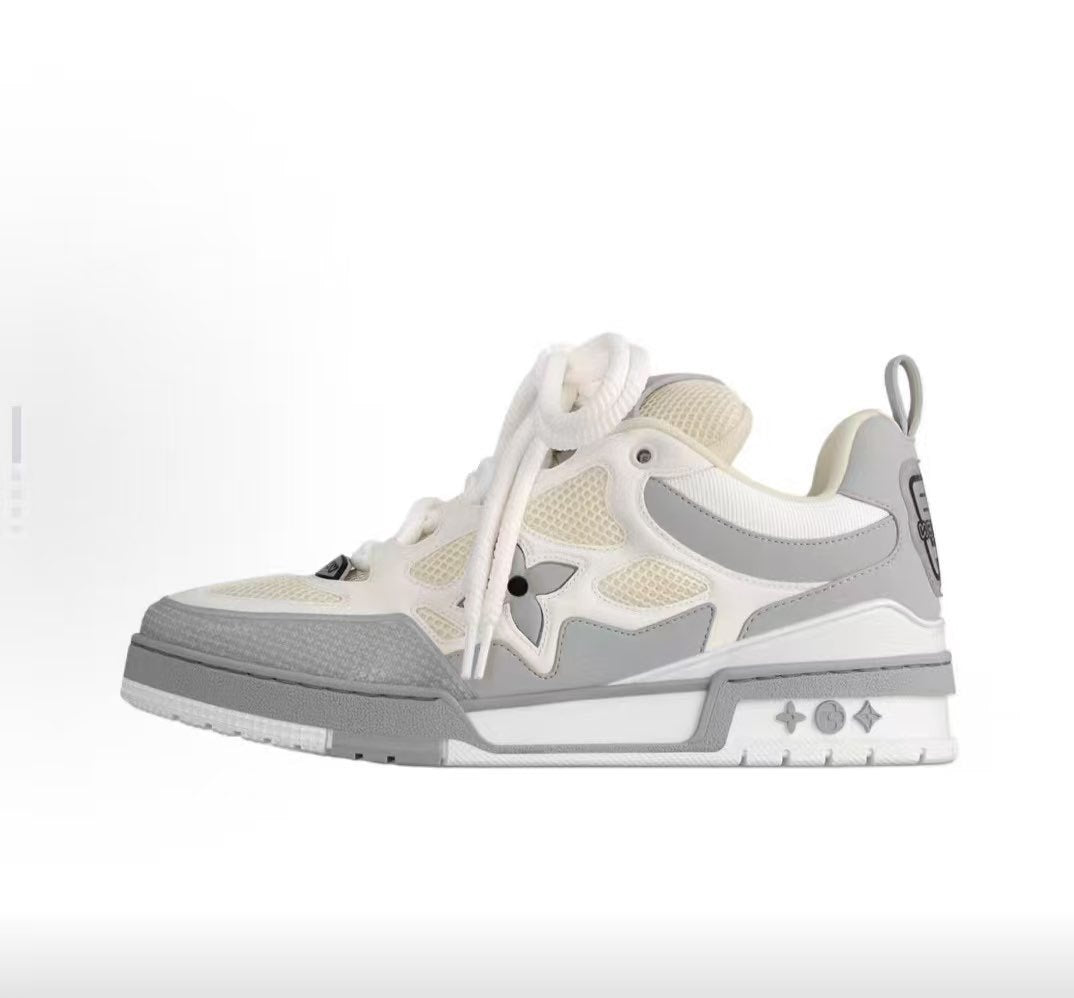 Four-Leaf Motif Low-Top Sneakers in Multiple Colors