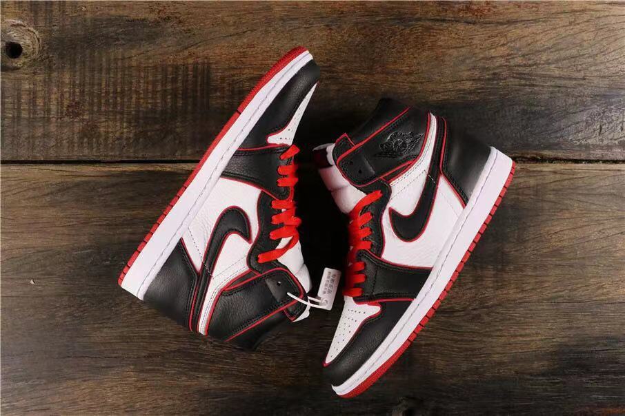 Air Jordan 1 Retro High OG Black Red White Sneakers