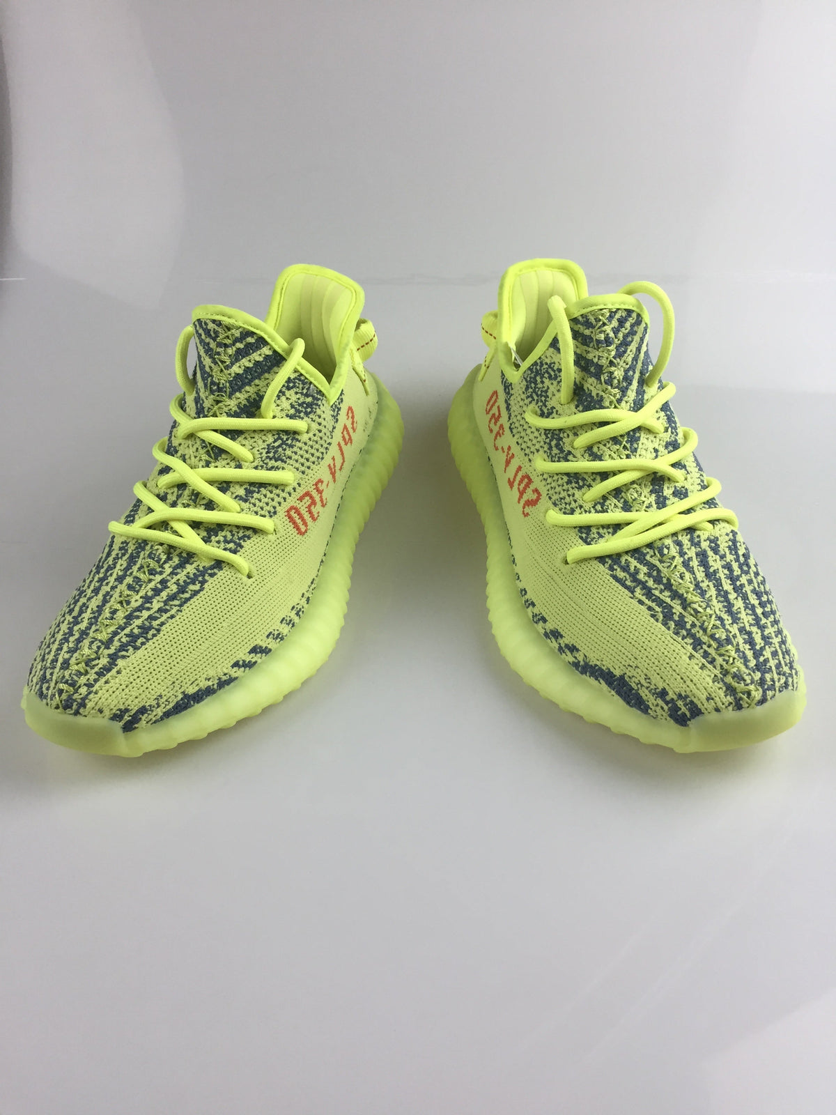 Jordan Flight Club 91 Sneakers in Navy and Volt