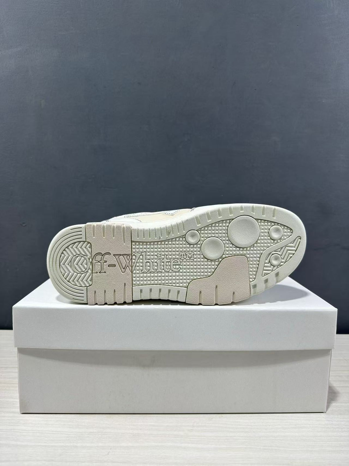 Off-White Off Court Leather Low-Top Sneakers Cream White