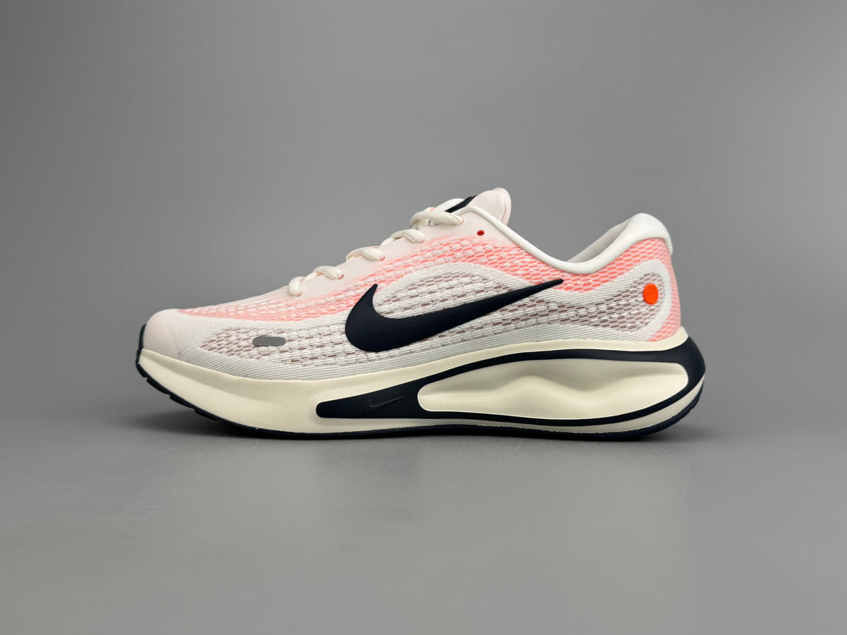 Nike Journey Run Sneakers FN0228-100 White and Coral