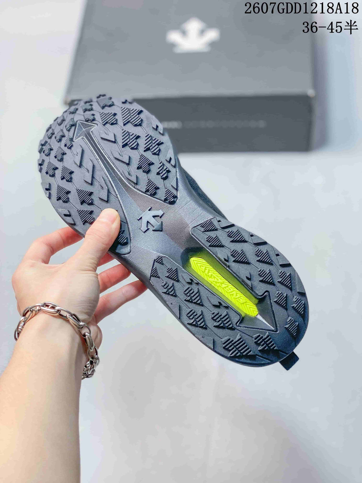 DESCENTE Enerzite Lavitate Trail Wire 3.0 Running Shoes