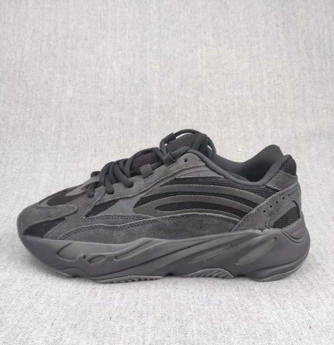 Yeezy 700 V2 Sneakers in Gray