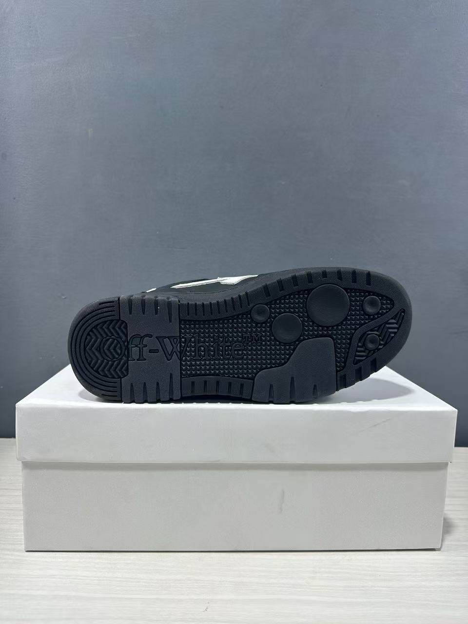 Off-White Out Of Office Low-Top Sneakers Black White OMAI89C99LEA0191001