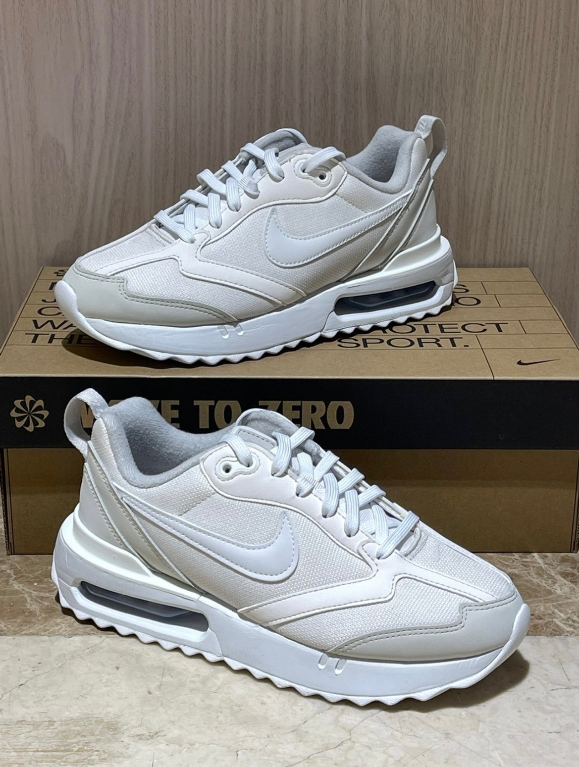 Nike Air Max Dawn DM8261-001 Sneakers in Grey