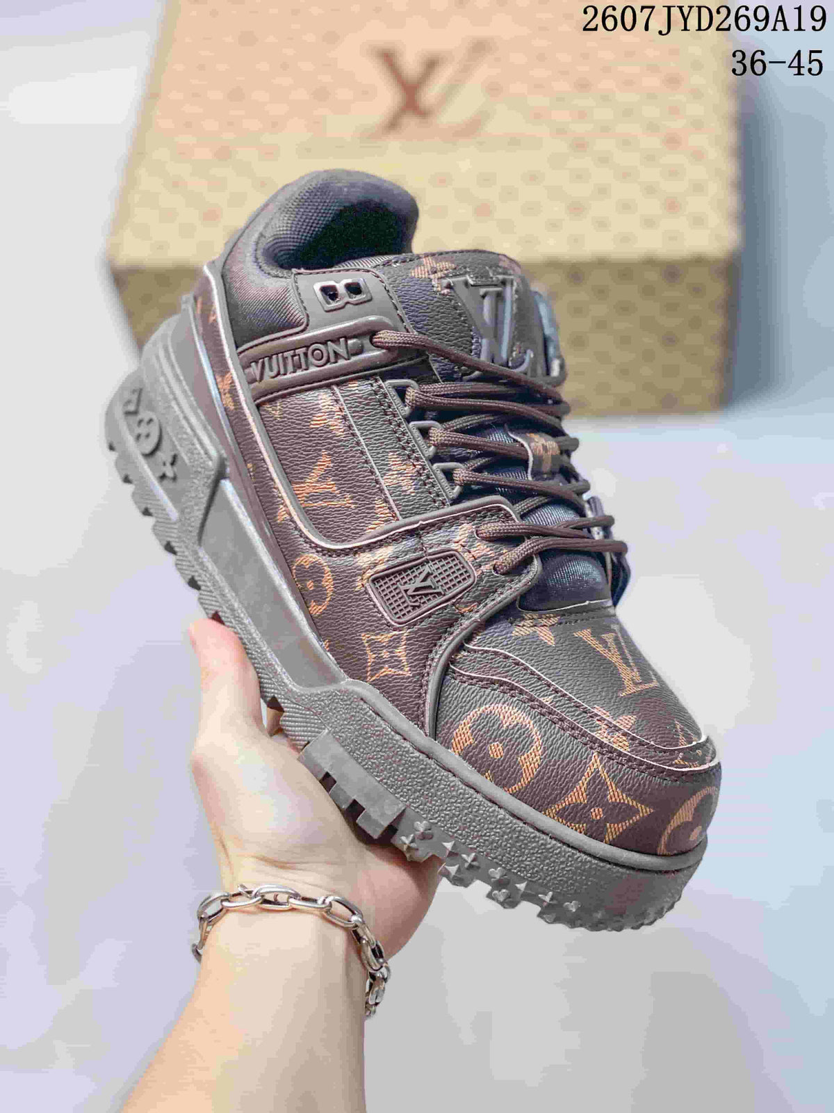 Louis Vuitton Trainer Maxi Brown Low-Top Sneakers
