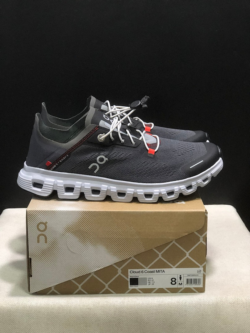 On Cloud 6 Coast Sneakers in Gray