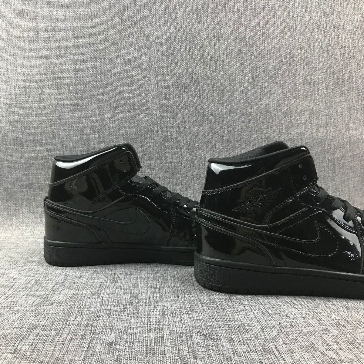 Air Jordan 1 Mid Black Patent Sneakers BQ6472-002