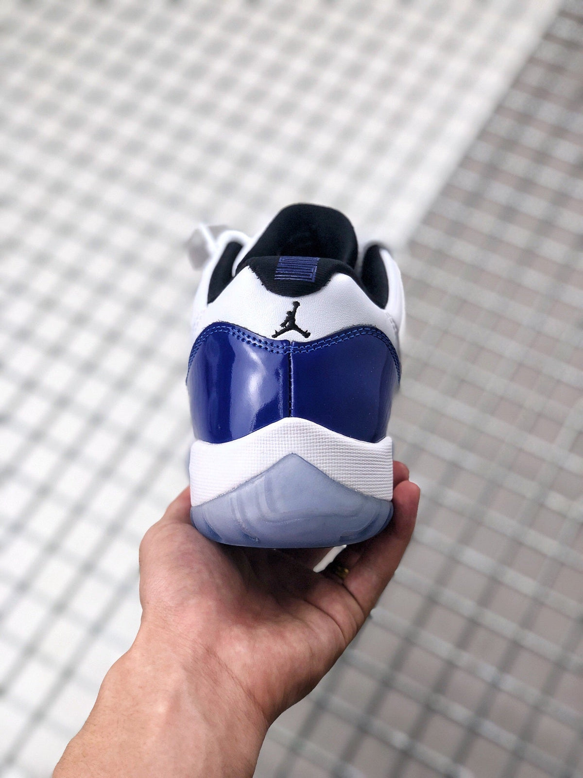 Air Jordan 11 Sneakers White and Deep Blue BQ3685-001