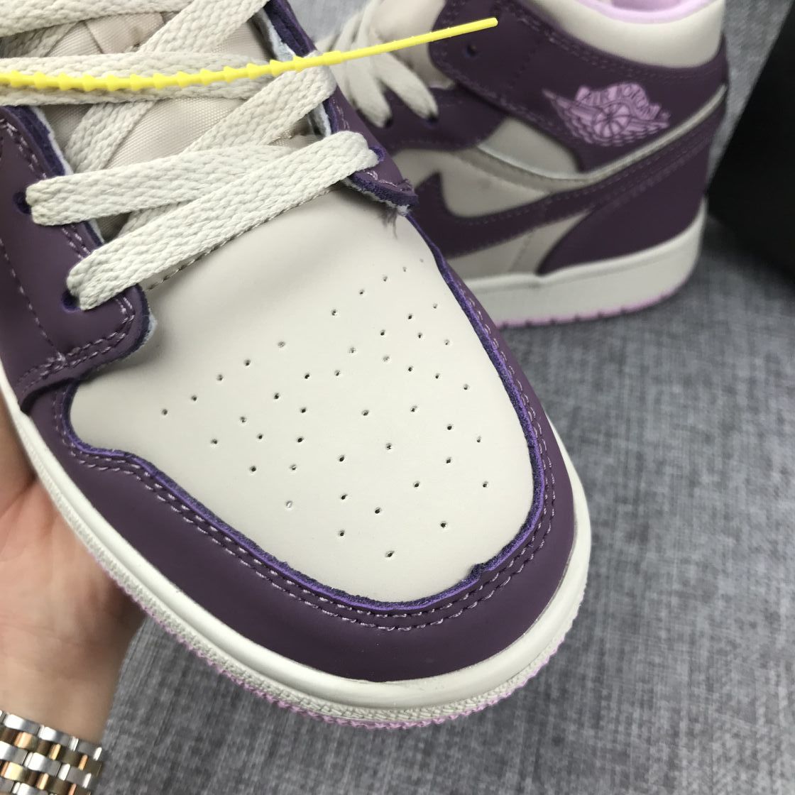 Air Jordan 1 Retro High OG White Purple Sneakers