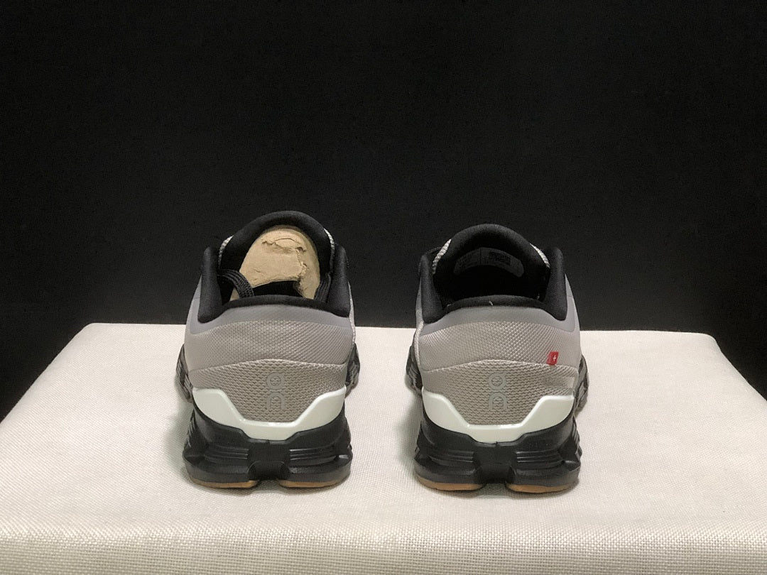 On Cloud X 4 Sneakers in Fog and Black