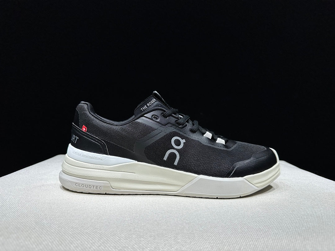 On THE ROGER Clubhouse Pro Tennis Sneakers Black and White