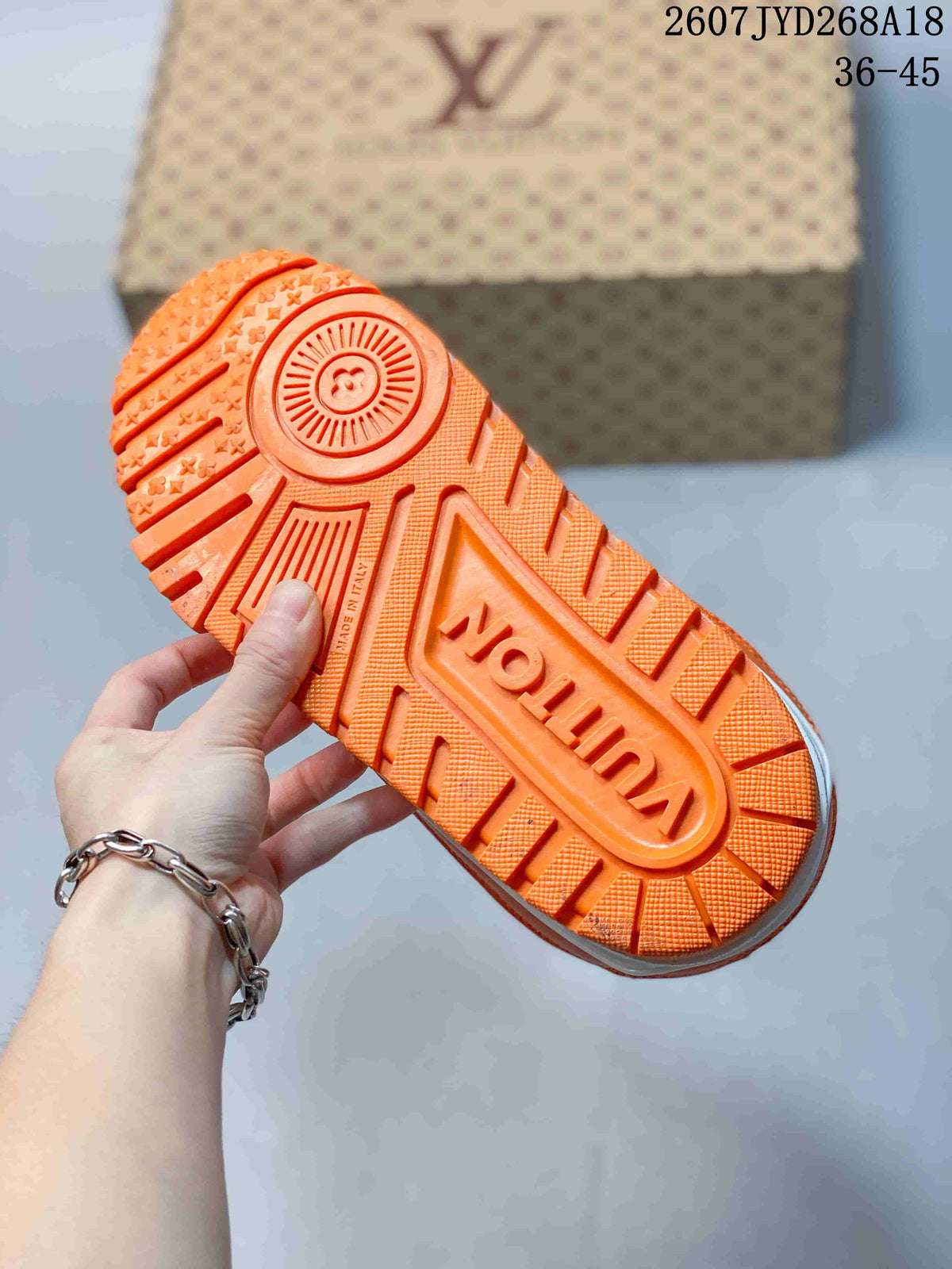 Louis Vuitton Trainer Low Sneakers Orange White 711580URY