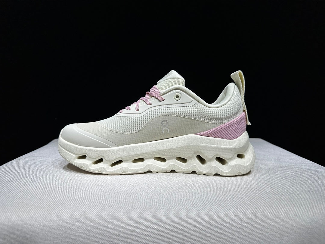 On Cloudtilt 2.0 Sneakers in Cream and Pink
