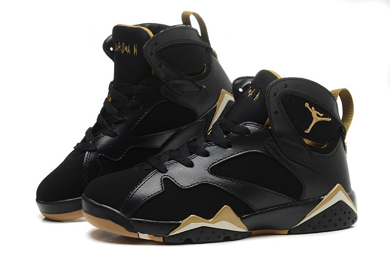 Jordan Air Jordan 7 Retro GS Sneakers, Black and Gold