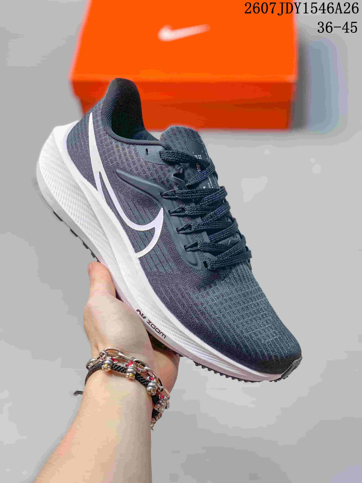 Nike Air Zoom Pegasus 39 Running Sneakers