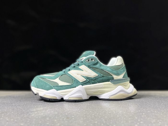 New Balance 9060 U9060EEK Sneakers in Seafoam Green
