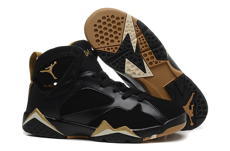 Jordan Air Jordan 7 Retro GS Sneakers, Black and Gold