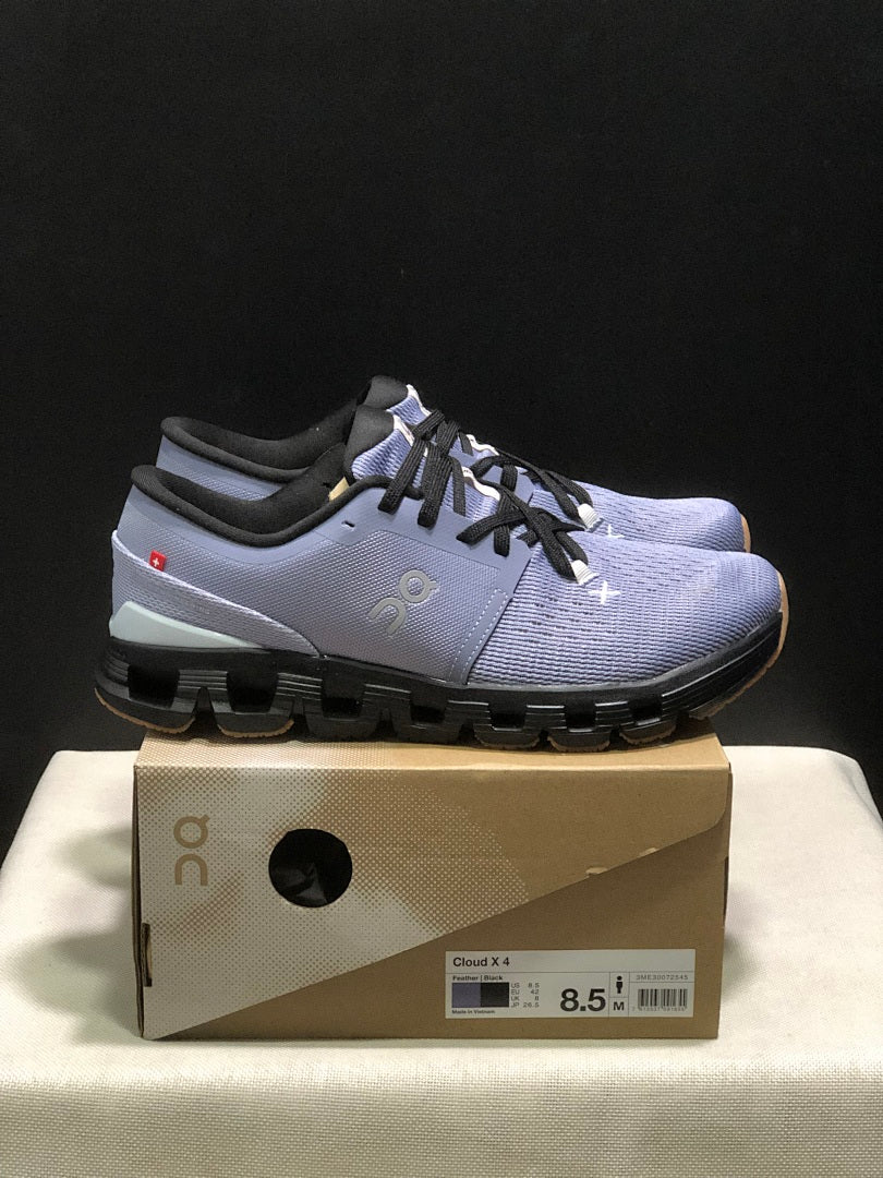 On Cloud X 4 Sneakers in Feather Black