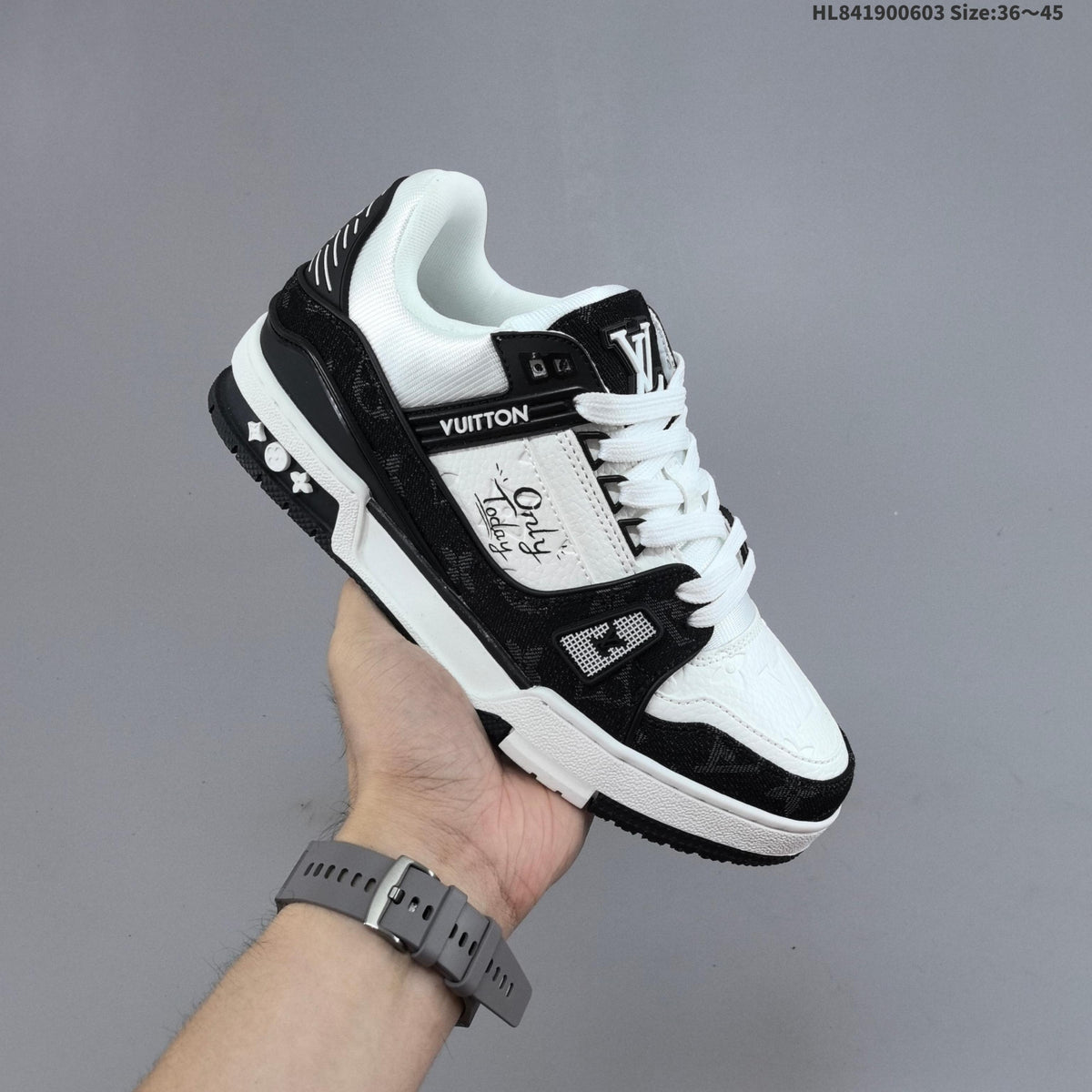Louis Vuitton Low-Top Sneakers in Black or Blue and White