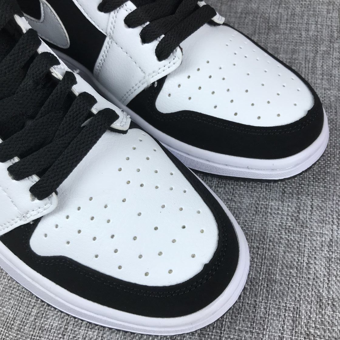 Jordan Air Jordan 1 Mid Black White Sneakers 554724-113