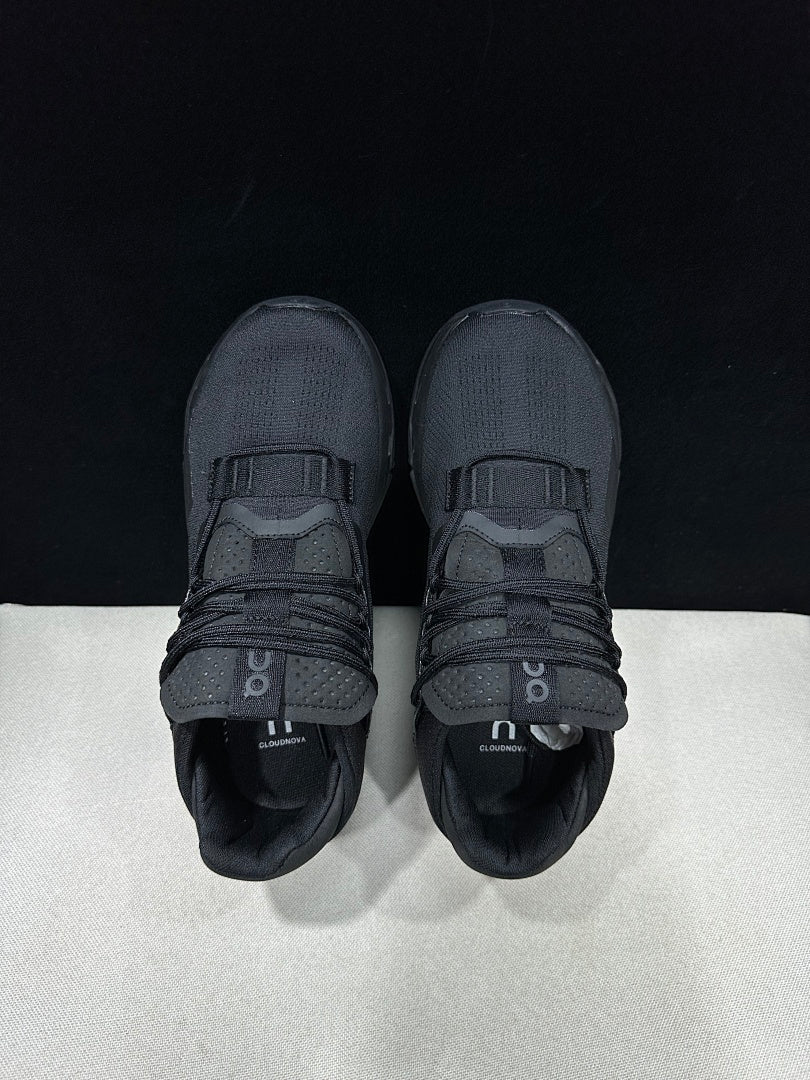 On Cloudnova 2 Black Sneakers