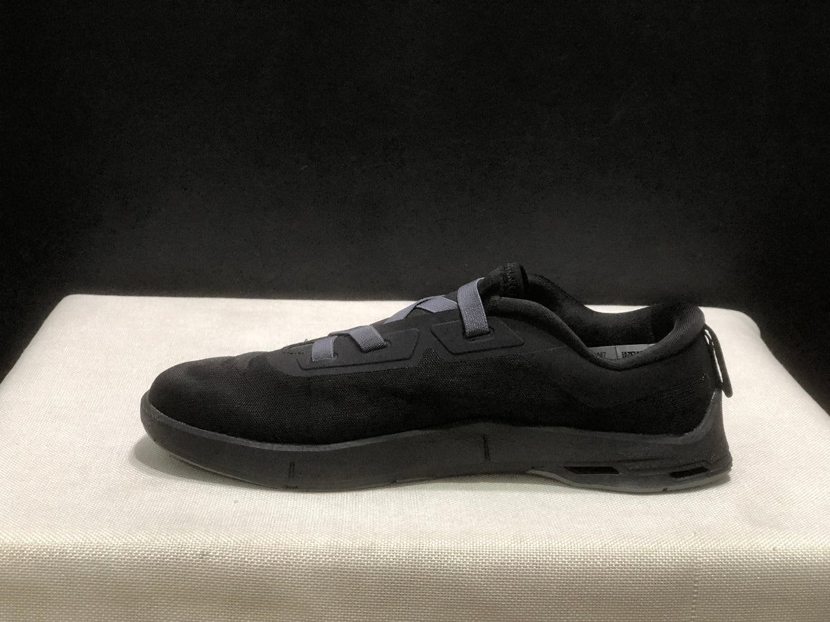 On Cloudnova Moon Black Sneakers