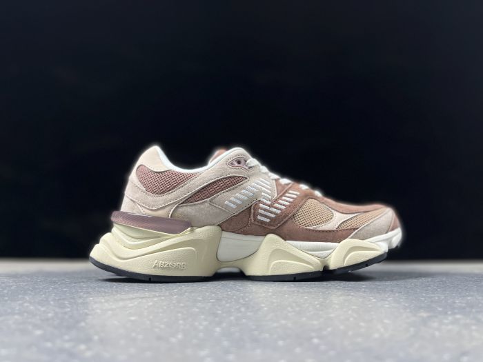 New Balance 9060 U9060EEH Sneakers in Beige and Rose
