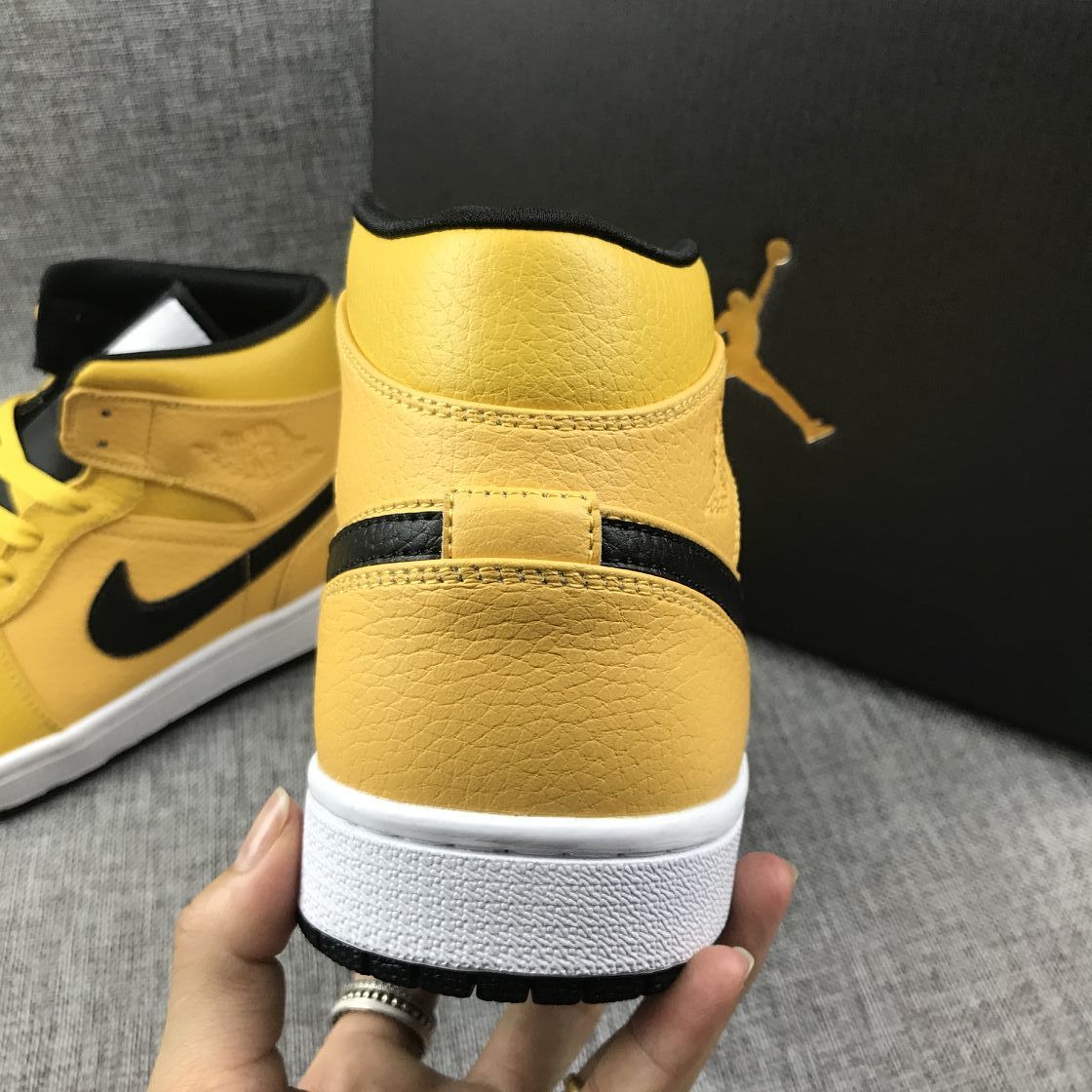 Air Jordan 1 Mid Yellow Ochre Black Sneakers 554724-700