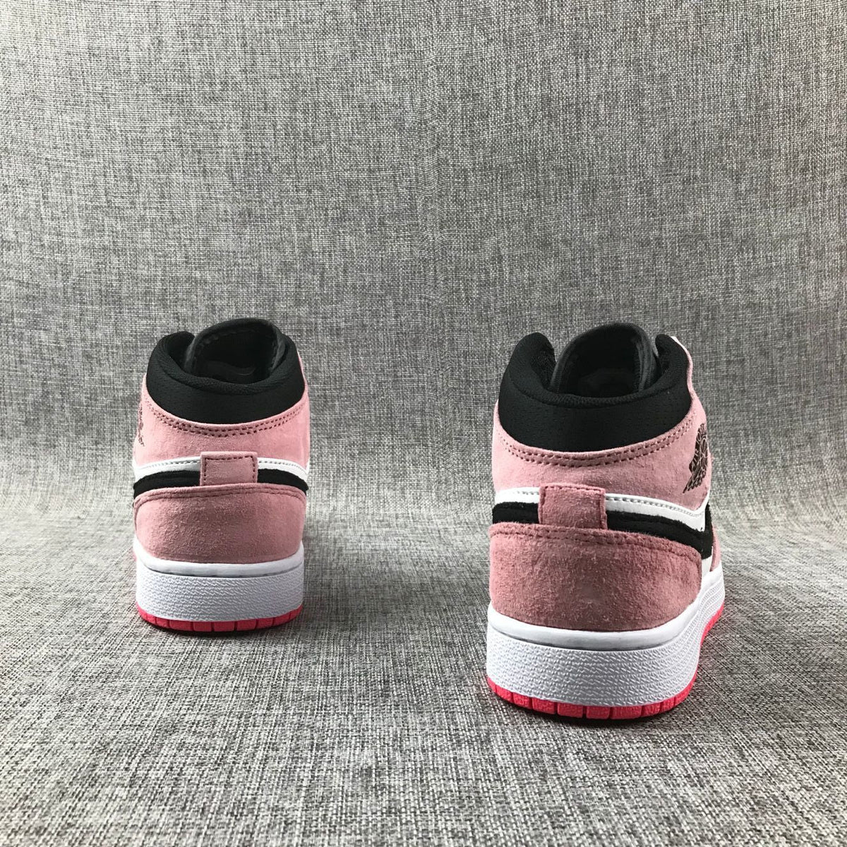 Air Jordan 1 Mid Pink Sneakers 852542-801