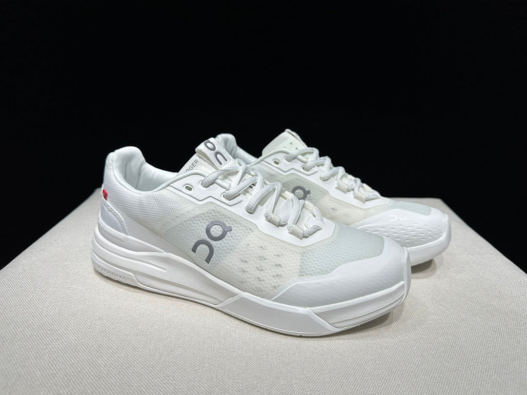 On THE ROGER Advantage Pro White Tennis Sneakers