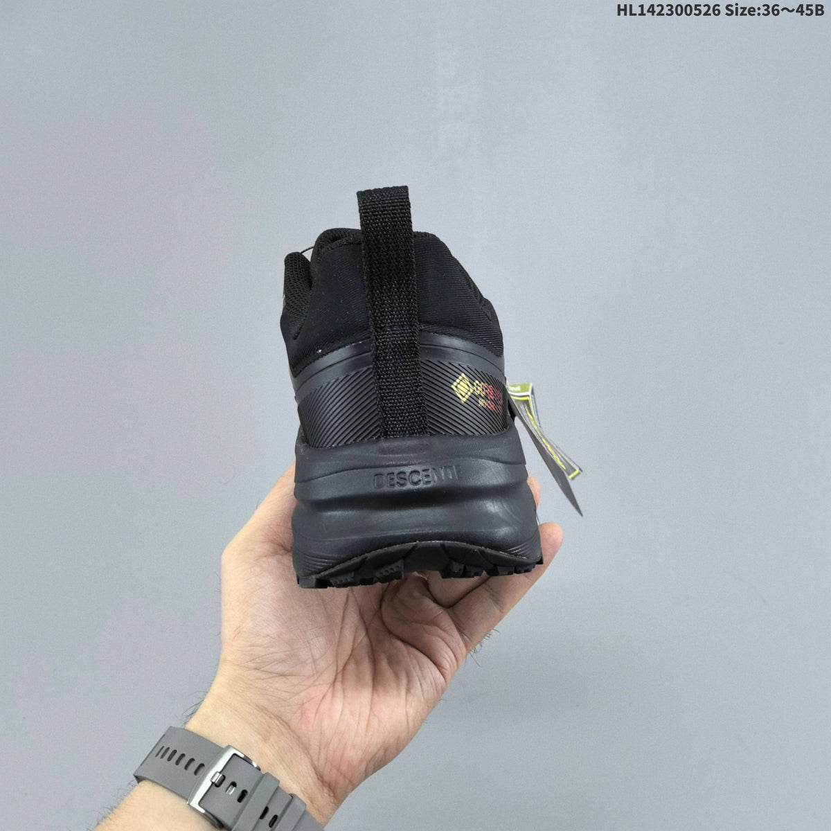 Descente LAVITATE 3.0 WIRE GTX Black Low-Top Sneakers