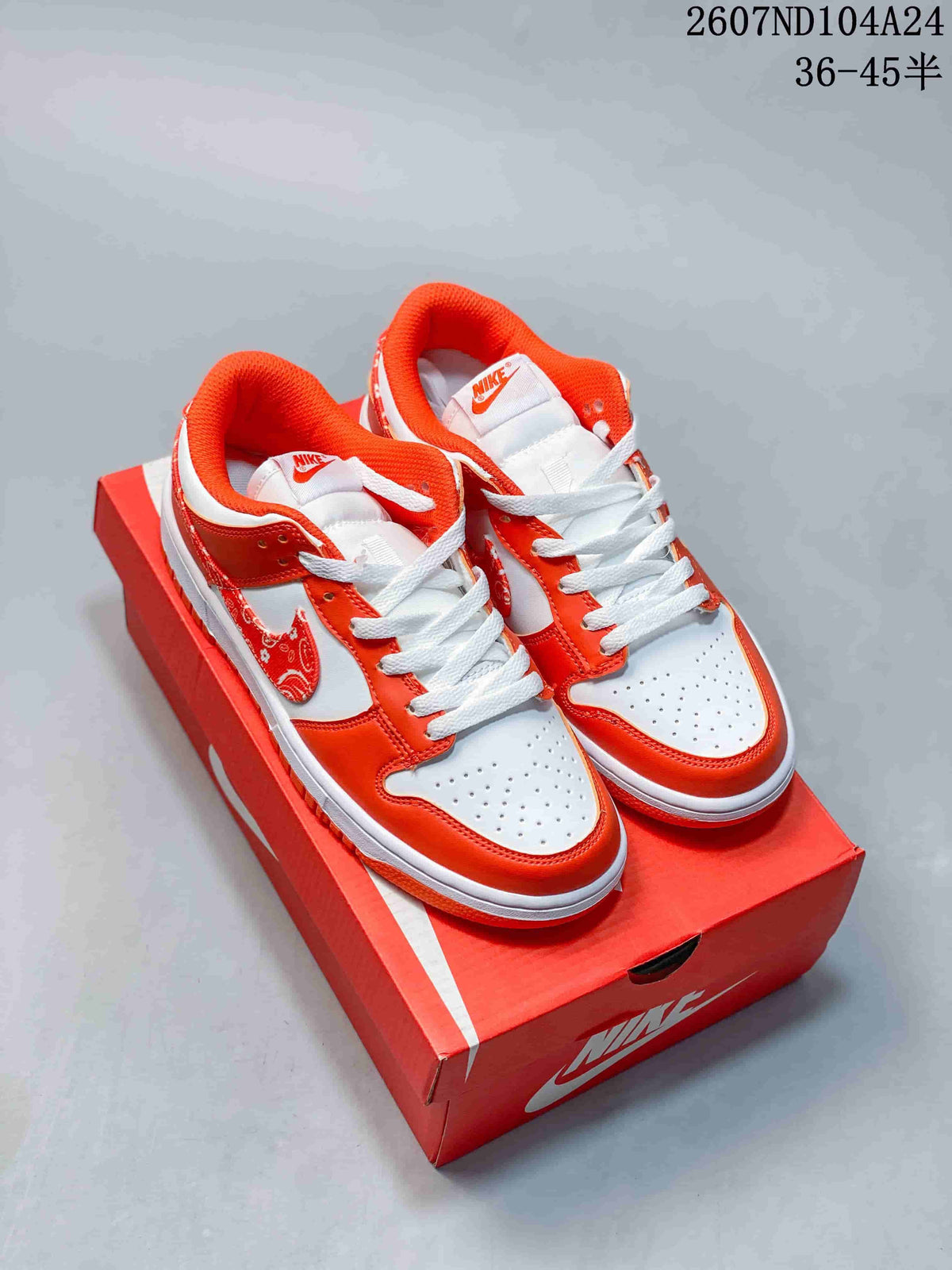 Nike SB Dunk Low Pro QS Low-Top Sneakers