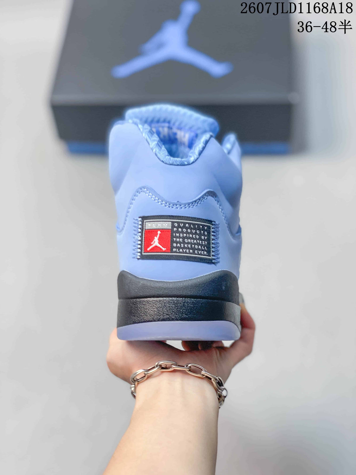 Jordan Air Jordan 5 UNC High-Top Sneakers in Blue