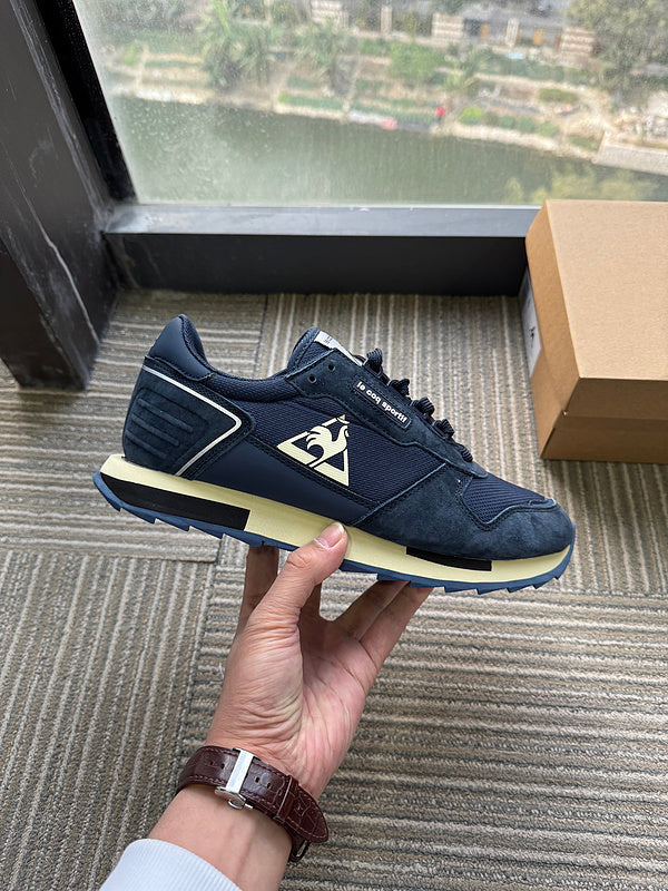 Le Coq Sportif AN-5 Navy and Cream Sneakers