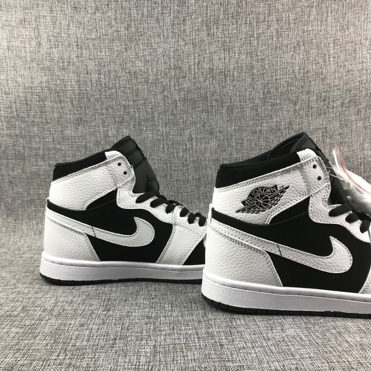 Air Jordan 1 High Black and White Sneakers 554724-113