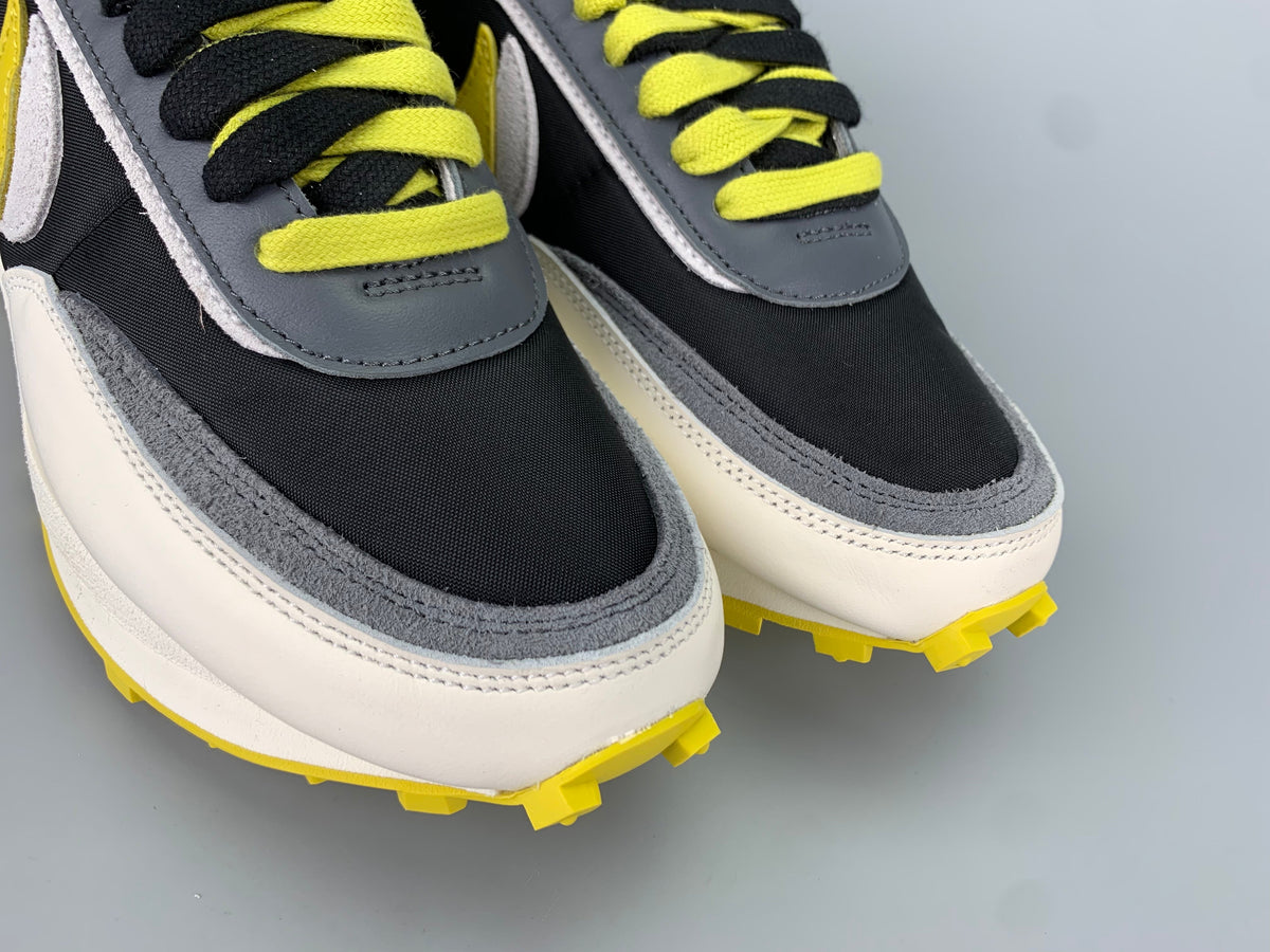 Nike x sacai LDV Waffle Sneakers DJ4877-001