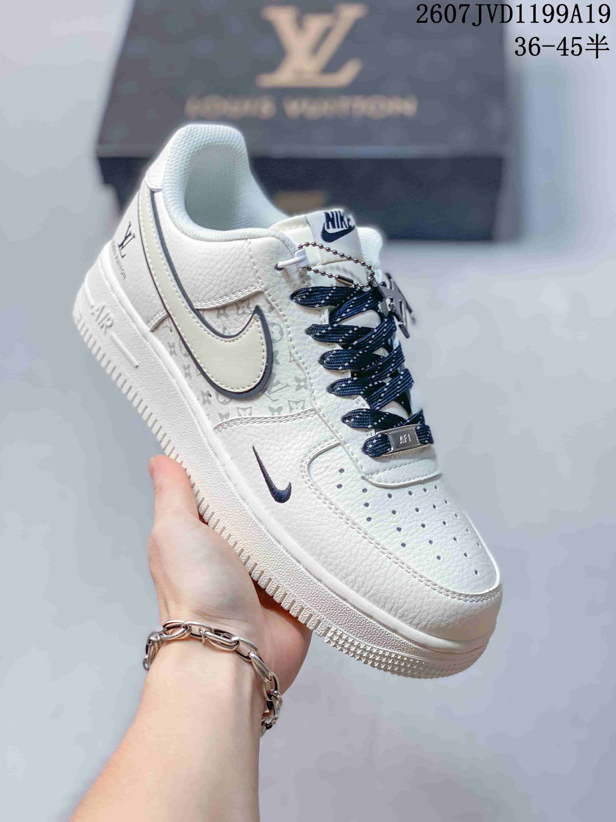 Nike Air Force 1 Low White Sneakers 2607JVD1199A19