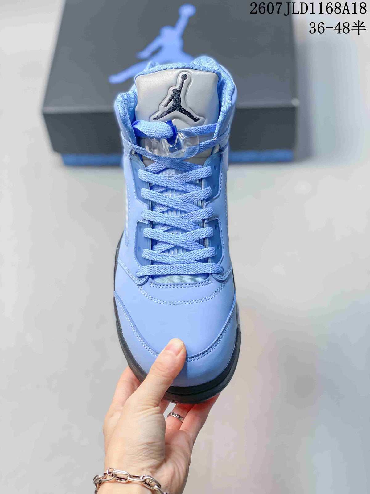 Jordan Air Jordan 5 UNC High-Top Sneakers in Blue