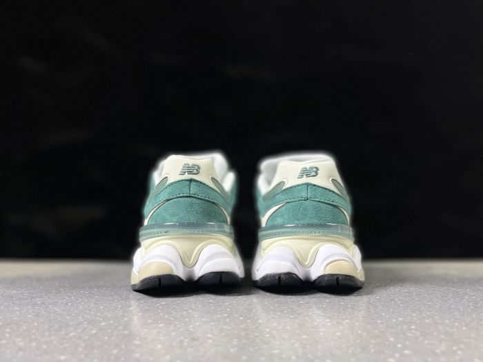 New Balance 9060 U9060EEK Sneakers in Seafoam Green