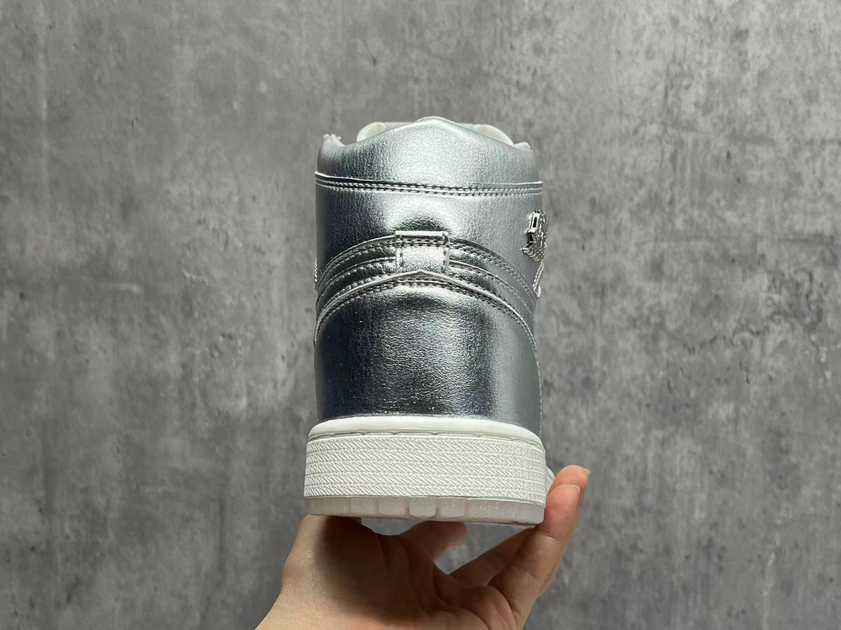 Jordan 1 High Metallic Silver Sneakers